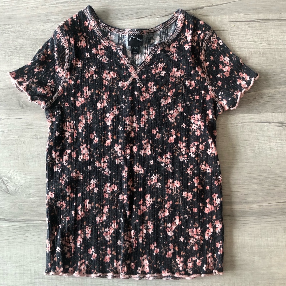 Art Class Black Ribbed Short Sleeve Tee with Pink Floral Print. Large (10/12)